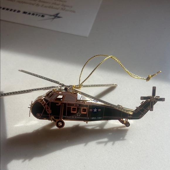 The White House Historical Association Christmas Ornament 2019 - Picture 3 of 5